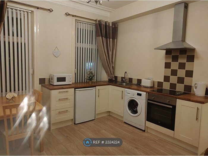 2 Bedroom Flat To Rent In Featherstone Street, Sunderland, SR6