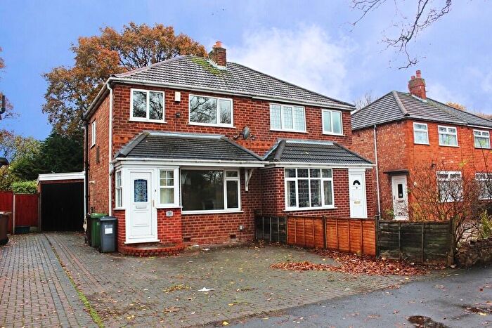 3 Bedroom Semi Detached House To Rent In Hurdis Road, Shirley, Solihull, West Midlands, B90