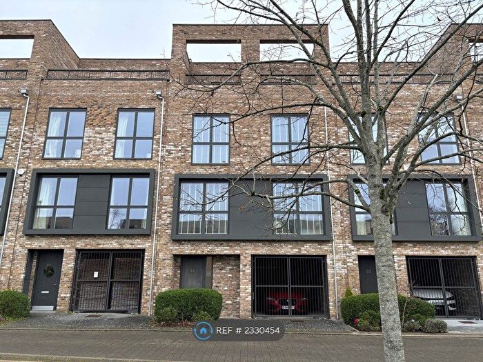 4 Bedroom Terraced House To Rent In Northrop Road, Trumpington, Cambridge, CB2