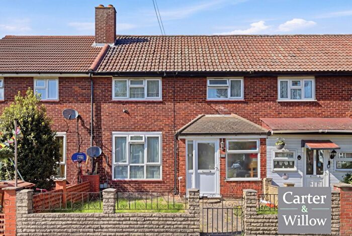 3 Bedroom Terraced House For Sale In Charlton Crescent, Barking, IG11