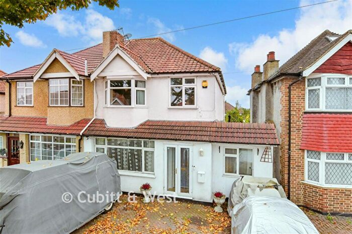 3 Bedroom Semi-Detached House For Sale In Erskine Road, Sutton, Surrey, SM1