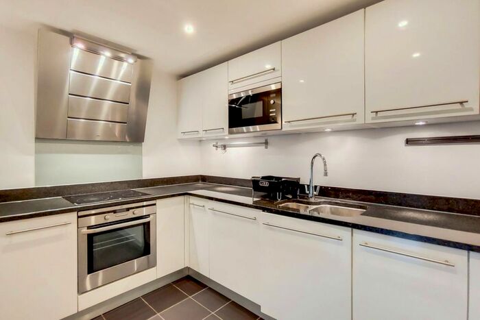 2 Bedroom Flat To Rent In Argyll Road, Woolwich, London, SE18