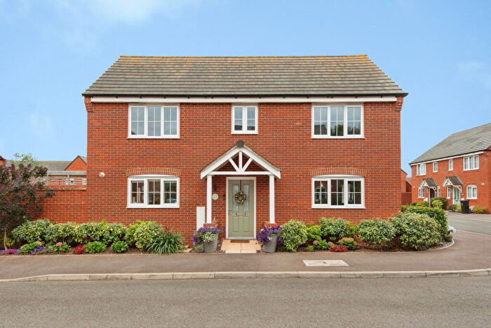 4 Bedroom Detached House For Sale In Lower Stondon, SG16