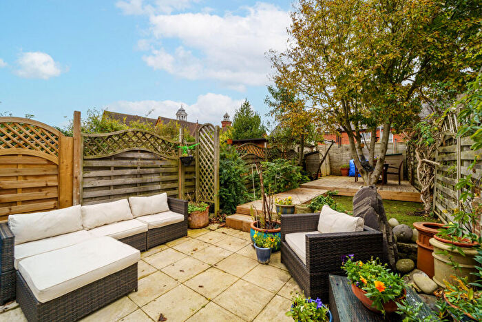4 Bedroom Terraced House For Sale In Pell Street, Reading, RG1