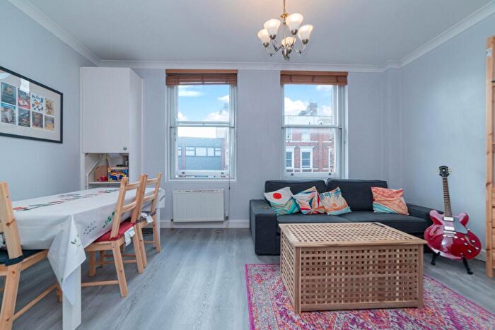 2 Bedroom Apartment To Rent In West End Lane, London, NW6
