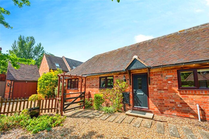 2 Bedroom Bungalow For Sale In Sherbourne Court, Sherbourne, Warwick, Warwickshire, CV35