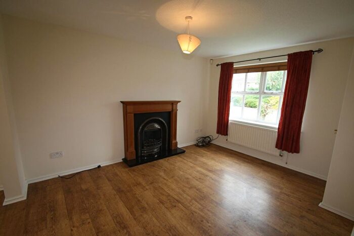 3 Bedroom Semi Detached House To Rent In Tall Trees, Leeds, West Yorkshire, Uk, LS17