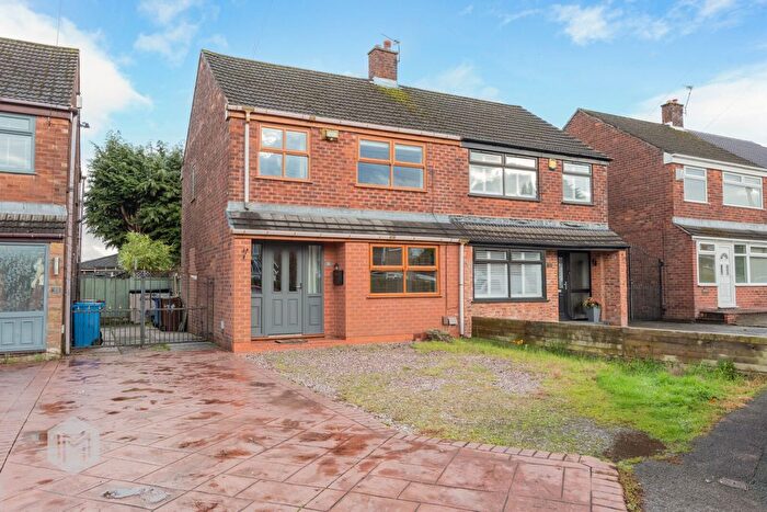 3 Bedroom Semi-detached House For Sale In Sheriffs Drive, Tyldesley, Manchester, Greater Manchester, M29