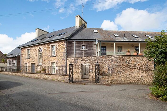 3 Bedroom Flat For Sale In St Nons Close, St Davids, SA62