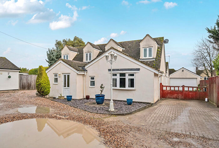 5 Bedroom Detached House For Sale In Crawley Road, Witney, Oxfordshire, OX28