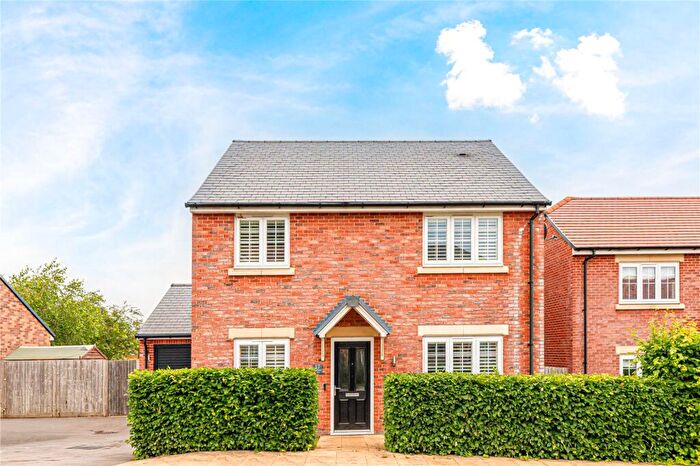 4 Bedroom Detached House For Sale In Oakfield Lane, Ashford Hill, Thatcham, Hampshire, RG19