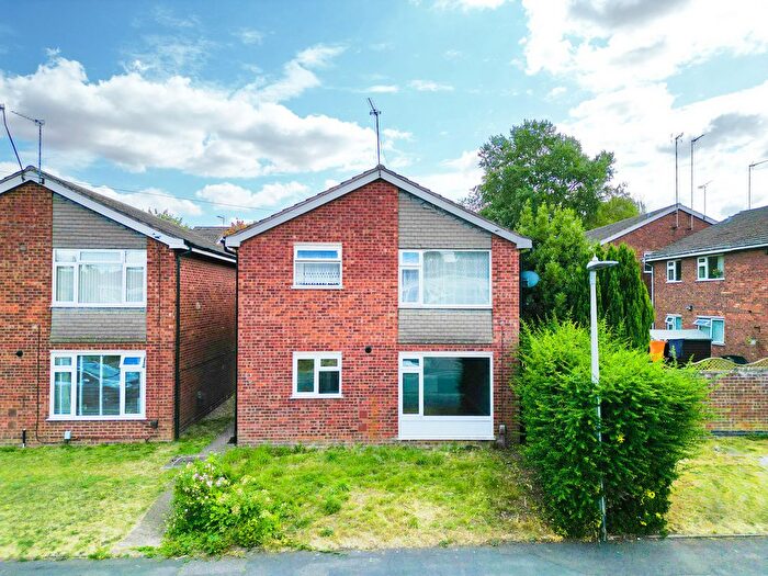 2 Bedroom Maisonette For Sale In Frobisher Road, Rugby, CV22