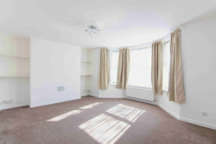 2 Bedroom Flat To Rent In Ordnance Road, Enfield, EN3