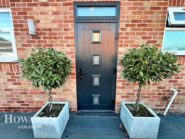 2 Bedroom Semi-Detached Bungalow For Sale In Flowerday Close, Hopton, NR31