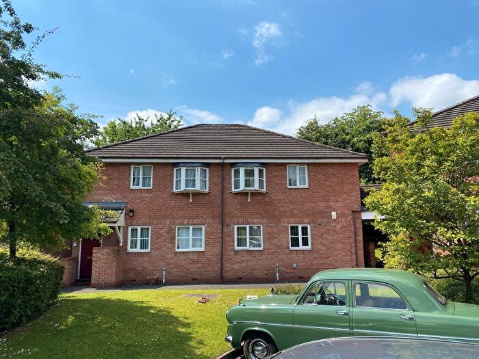 2 Bedroom Maisonette To Rent In Michelle Close, Birmingham, B13