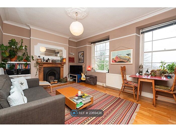 2 Bedroom Flat To Rent In Cotham Grove, Bristol, BS6