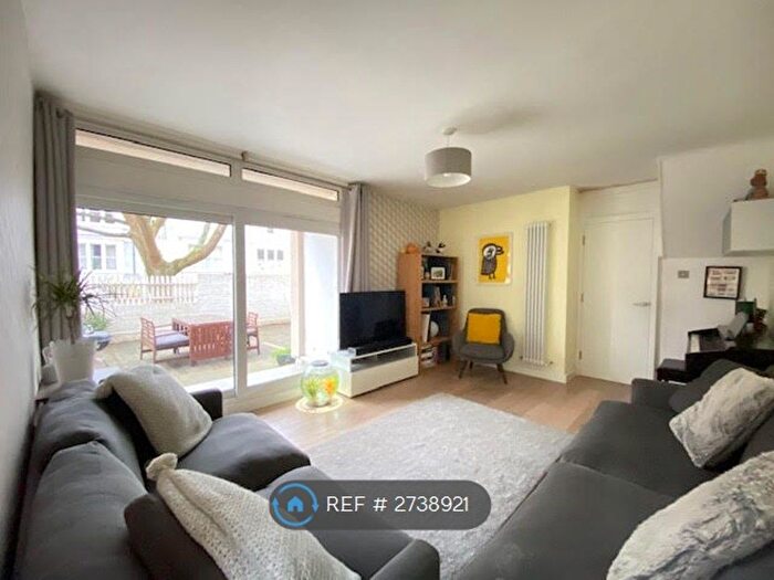 3 Bedroom Maisonette To Rent In Victoria Rise, London, SW4