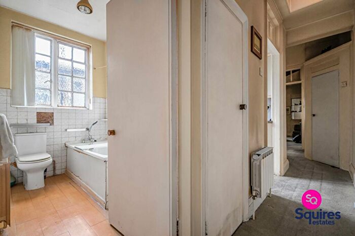 2 Bedroom Flat For Sale In Vivian Avenue, Vivian Mansions Vivian Avenue, NW4