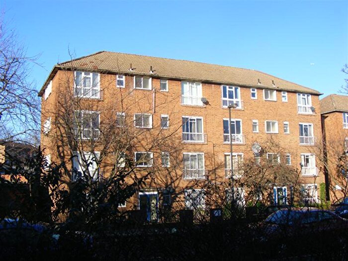 1 Bedroom Apartment To Rent In Fisher House, Ward Road, London, N19