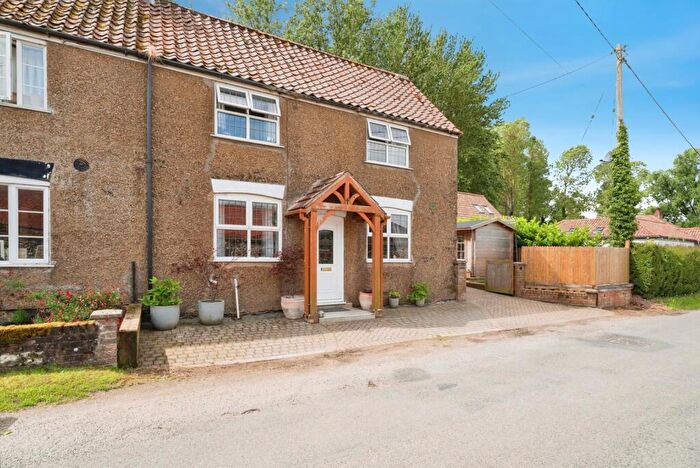 3 Bedroom Semi-Detached House For Sale In Weasenham Road, Great Massingham, King's Lynn, Norfolk, PE32