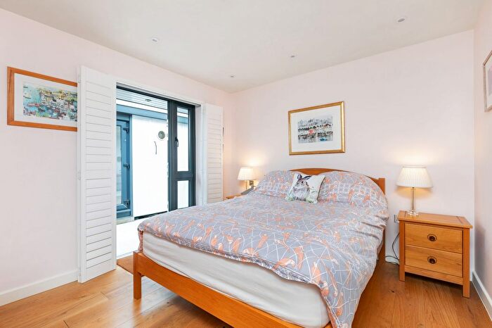 4 Bedroom Detached House For Sale In Oliver's Battery Road South, Winchester, SO22