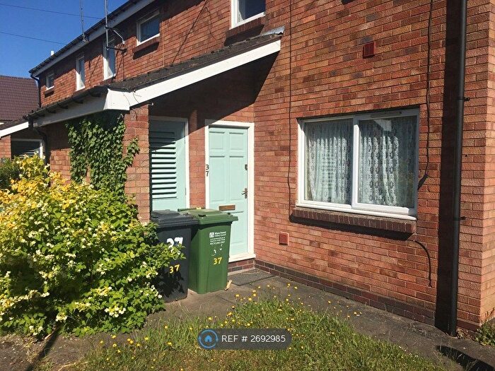 2 Bedroom Flat To Rent In Ismere Way, Kidderminster, DY10