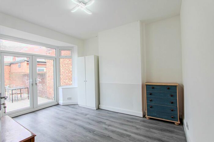 3 Bedroom Terraced House To Rent In Cornwall Avenue, Southall, UB1