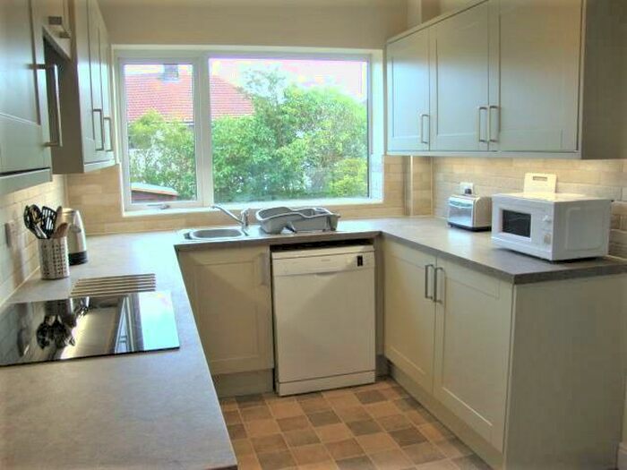 4 Bedroom Private Hall To Rent In Palatine Avenue, Lancaster, LA1