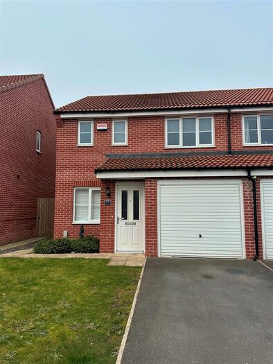 3 Bedroom Property To Rent In Parklands Avenue, Humberston, Grimsby, DN36