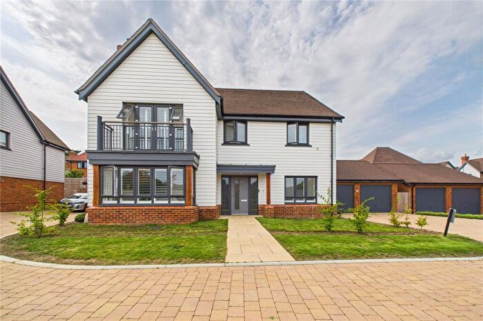 6 Bedroom Detached House For Sale In Orchid Way, Pease Pottage, Crawley, West Sussex, RH11