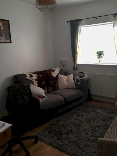 2 Bedroom Flat To Rent In Woodlands Road, Bedworth, CV12