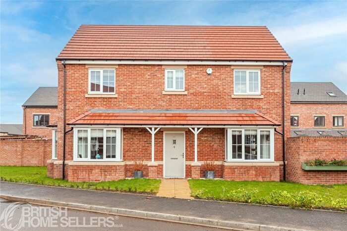 4 Bedroom Detached House For Sale In Park Hill Way, Wakefield, West Yorkshire, WF1