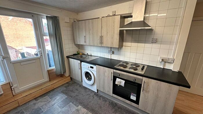 2 Bedroom Flat To Rent In London Road, Willenhall, Coventry, CV3