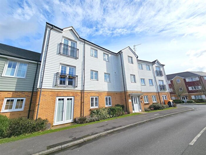 2 Bedroom Apartment To Rent In Lynn Crescent, Titchfield Common, PO14