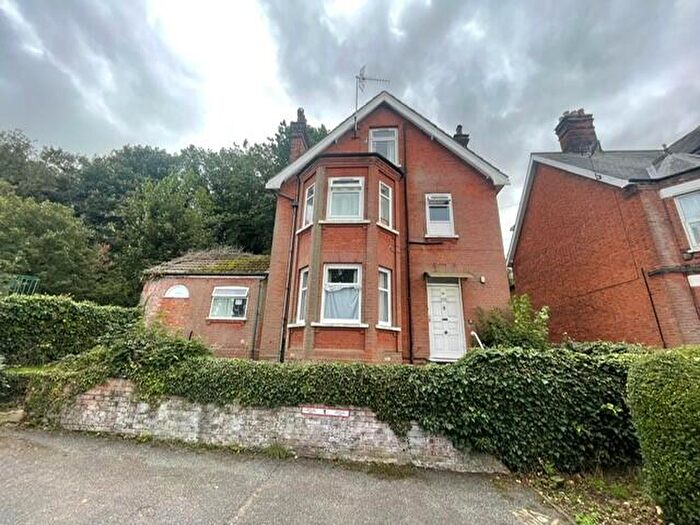 Studio To Rent In Gippeswyk Road, Ipswich, Suffolk, IP2