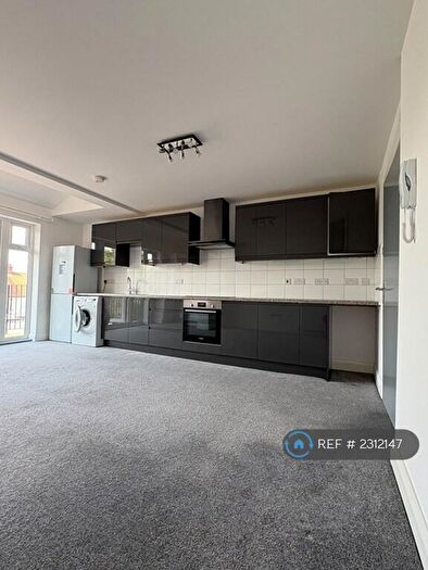2 Bedroom Flat To Rent In Park Lane, Wembley, HA9
