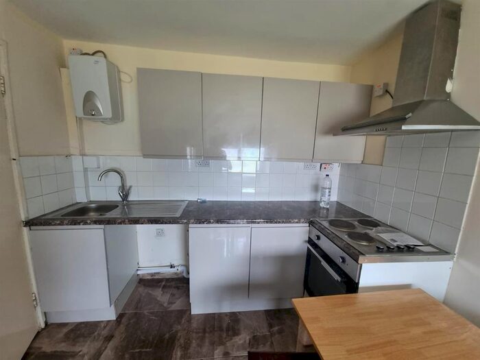 1 Bedroom Flat To Rent In St Clements Court, Comet Close, Fosse Lane, Leicester, LE3