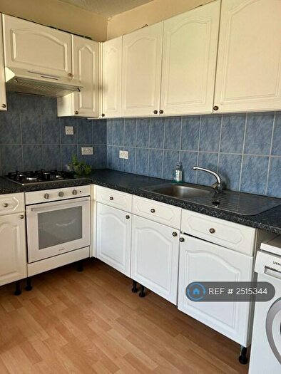 2 Bedroom Flat To Rent In B, Haringey, N8
