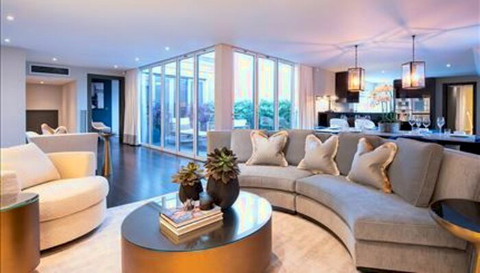 3 Bedroom Flat To Rent In Duke Street, London, W1K