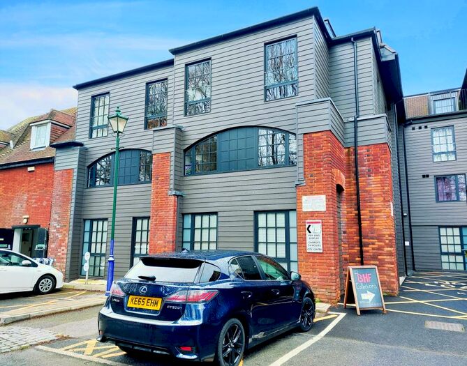 1 Bedroom Flat To Rent In Central Chichester, PO19