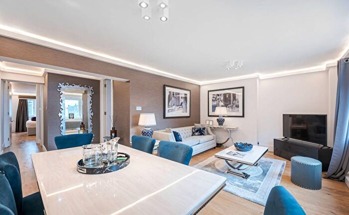 1 Bedroom Flat To Rent In Hans Crescent, Knightsbridge, London, SW1X