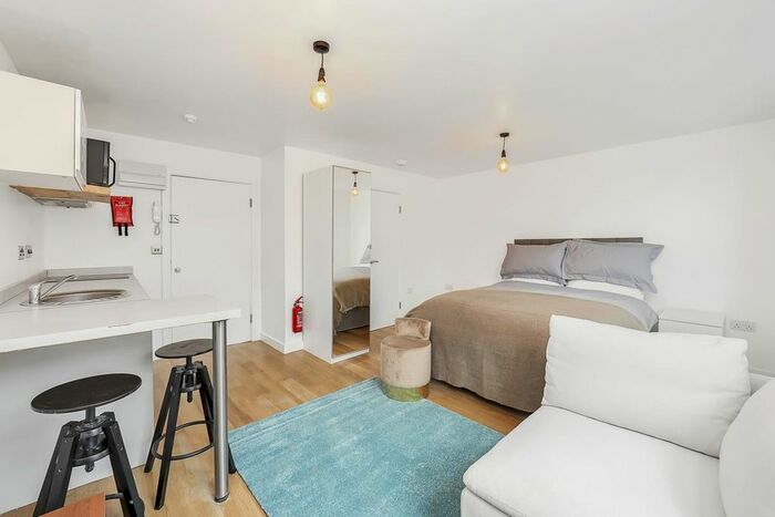 Studio To Rent In Clapham Manor Street, London, SW4