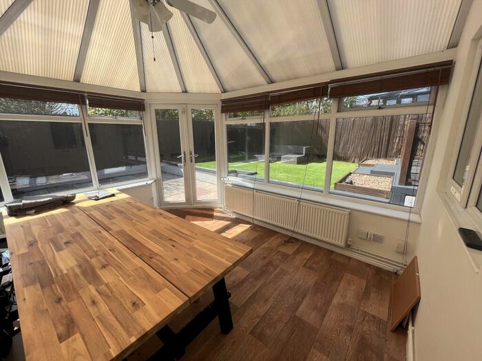 2 Bedroom Semi-Detached House To Rent In Chelsham Road, South Croydon, CR2