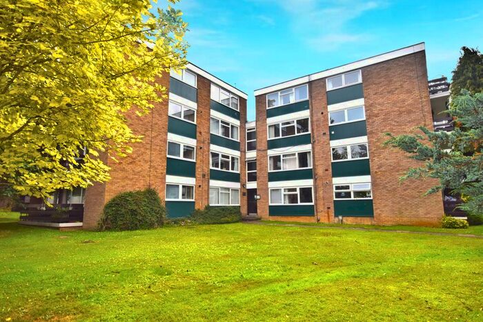 2 Bedroom Flat To Rent In Abbots Park, St Albans, AL1