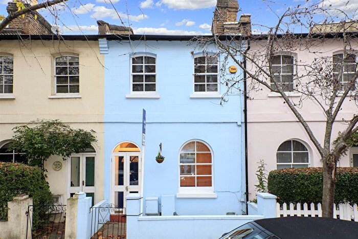 2 Bedroom Terraced House To Rent In Chiswick Road, London, W4