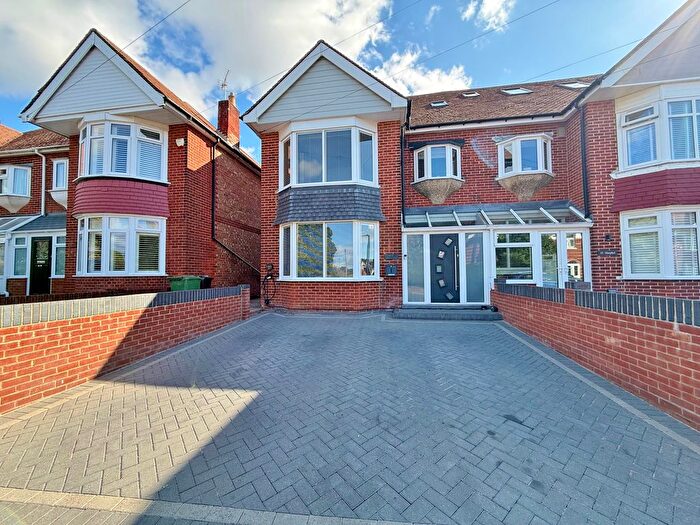 6 Bedroom Semi Detached House For Sale In Court Lane, Drayton, Portsmouth, PO6