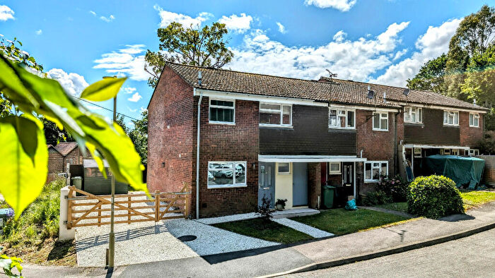 3 Bedroom End Of Terrace House For Sale In Hopeswood, Greatham, Hampshire, GU33