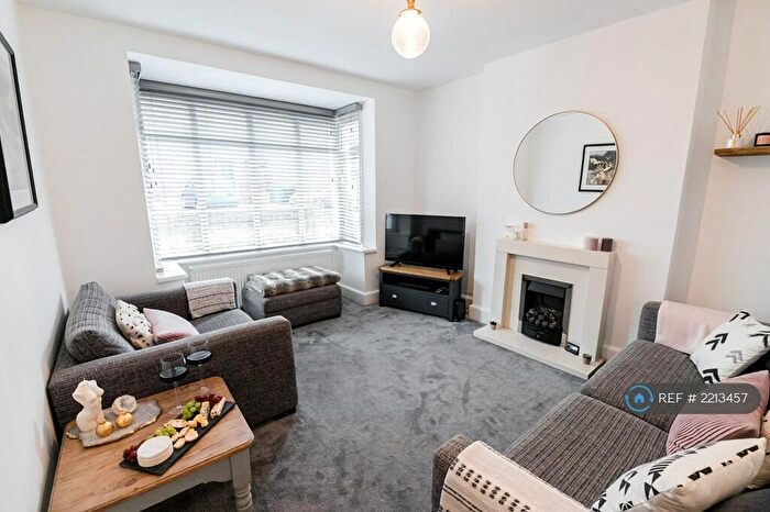 2 Bedroom Detached House To Rent In Buckland Road, Poole, BH12