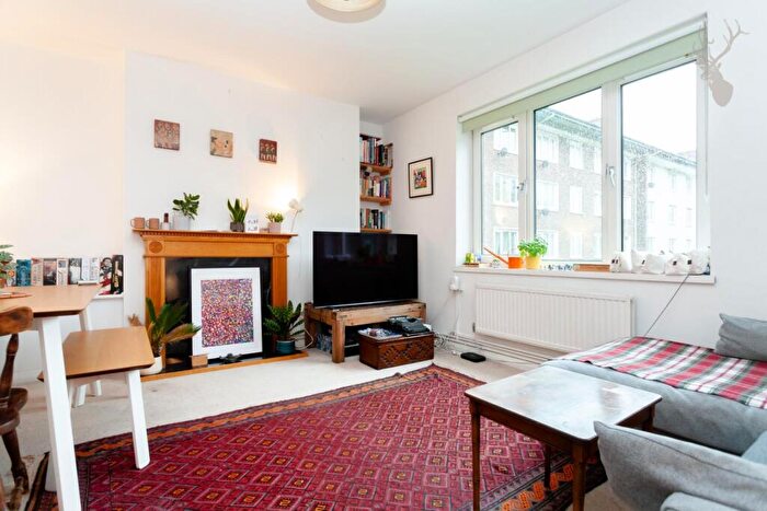 2 Bedroom Flat For Sale In O'Brien House, Bethnal Green, E2
