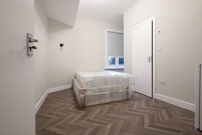 Studio To Rent In Church Road, Hayes, UB3